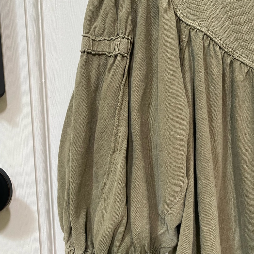 We The Free Sage Green Boho Blouse - Picture 4 of 10